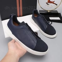 زينيا • مقاس ٤٤ • ملابس