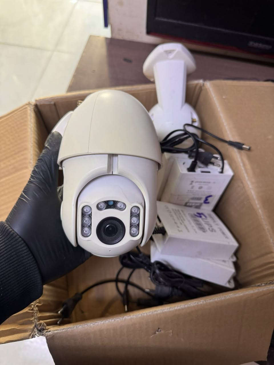 غراض كاميرات ويوبيس للكاميرات والإنترنت وجهاز كاميرات كلشي بسعر ورخيص***********
