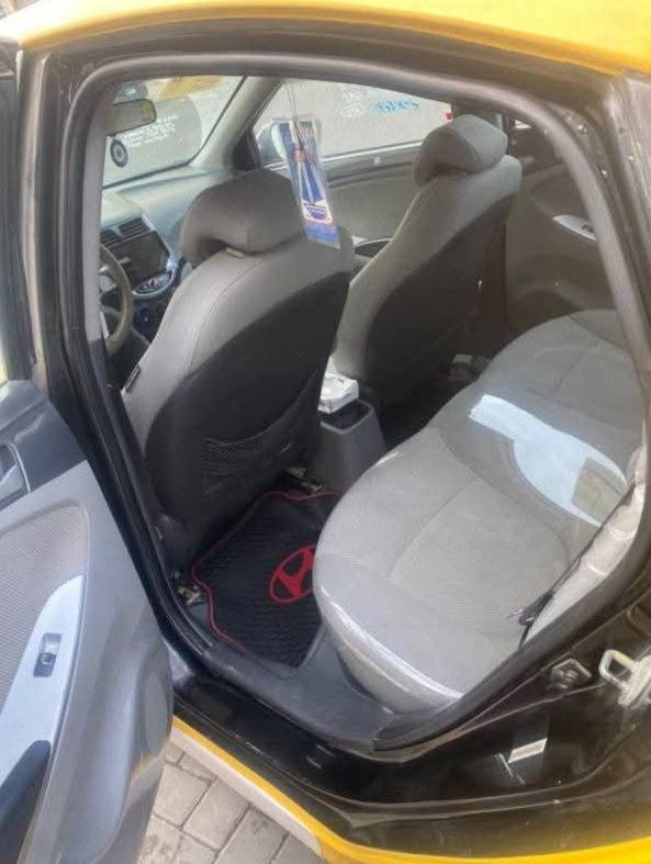 اكسنت 2014 امريكي حادثهة جاملغ امامي الايمن بدون دواخل وبدون ايرباك مكينة و كير بلادي ممفتوح ما عدة معلاية كازكيت قطرة دوانز ماكو يعني انسة الدوانز تخم تاير جديد باتري جديد تدفئة تبريد وية سويج منضومة جديدة مال تبريد سيارة ماناقصهة شي خير من الله تاخذهة كبل لشارع السعر 81 المكان العبيدي  ***********
