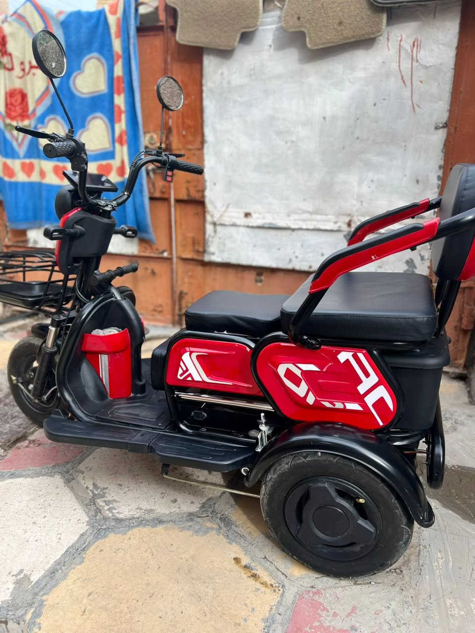 دراجه شحن  كبار السن ٣ عجلات جديده استخدام قليل نضيفه جدا 

اريد مرواس بدراجه عجلتين او بيع  600 السعر
