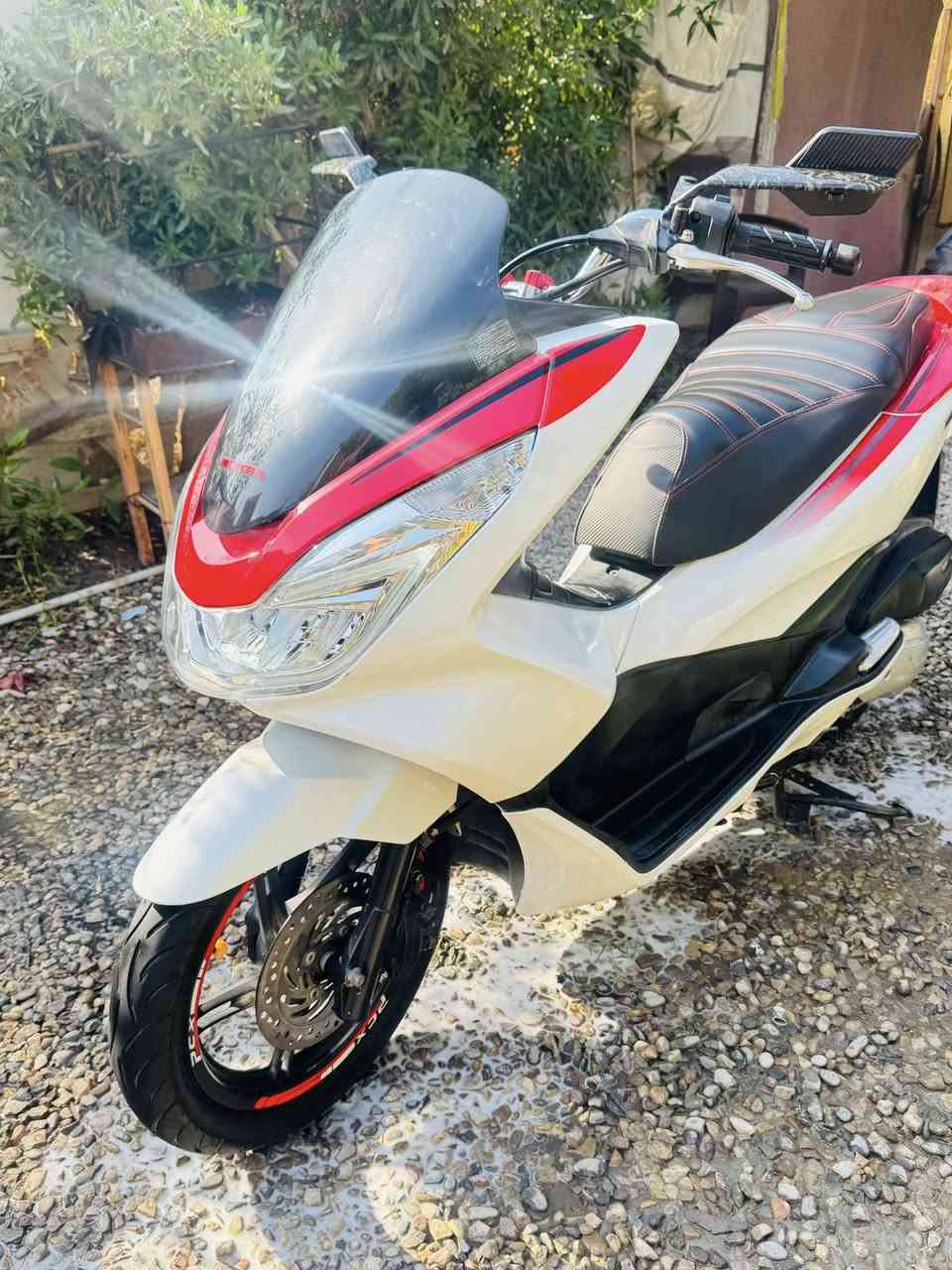 سلام عليكم
Pcxجيل ثاني 150
دراجه مكفوله كفاله عامل 
حساس ازدحام
ستان كهرباء 
دراجه ماشيه 39
***********
