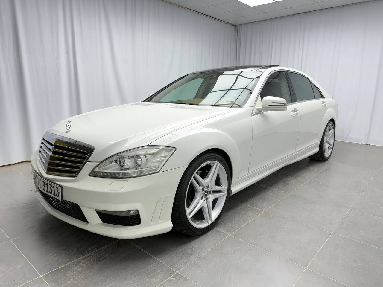 مارسیدس بێنز 2007 کامل کراوە 2013 
مواسەفات S 350 
132 هەزار کیلۆمەتر ڕۆیشتووە 
سەیارەکە کلین تایتڵ 
سندق شەفت 
کوشن سارد و گەرم 
برێک کارەبایی 
دوو بەسمەی شەریکەی لەگەڵ 
دەعامی بۆ دەعامی بەشەرت 
بێ بۆیاخ بێ سارد 
بەناوی خۆمەوەیە 

سـعـر : لە کۆمێنت داوابکە ڕاستەوخۆ بۆت دێت 📥 

گێر و مەکیەنەی بەشەرت 
هیچ کێشەیەکی تێدا نییە 

ژمارەی خاوەنەکەی 
***********
