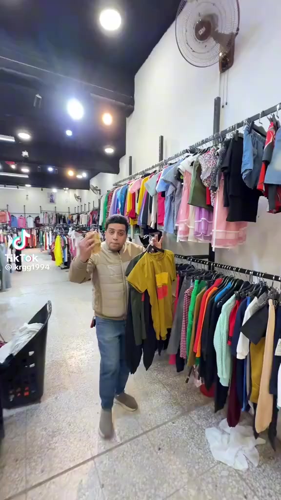 #النجف الاشرف شارع العسكري كبل مقابل اسواق السمبلة
نفتح من ٤ العصر لل١ بليل 
جديد غير مستخدم 
جاي نصفي ريد نعزل المكان 

***********
#النجف
