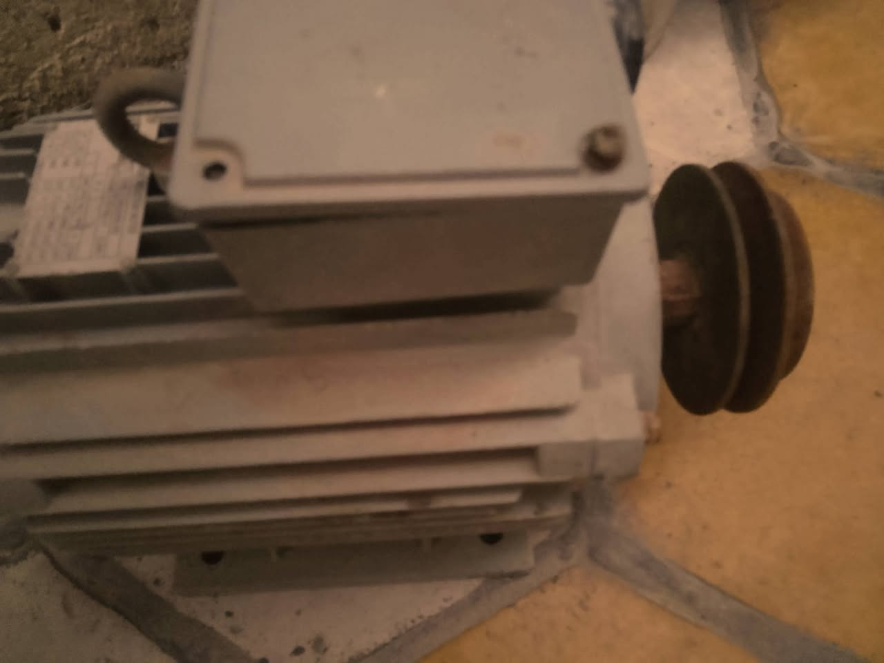 ماطورات ثنين مستخدمه بس اخو الجديد 3 حصان


**إذا كنت صاحب هذا الإعلان وتريد حذفه لأي سبب، رجاءا أرسل رسالة إلى الدعم الفني**