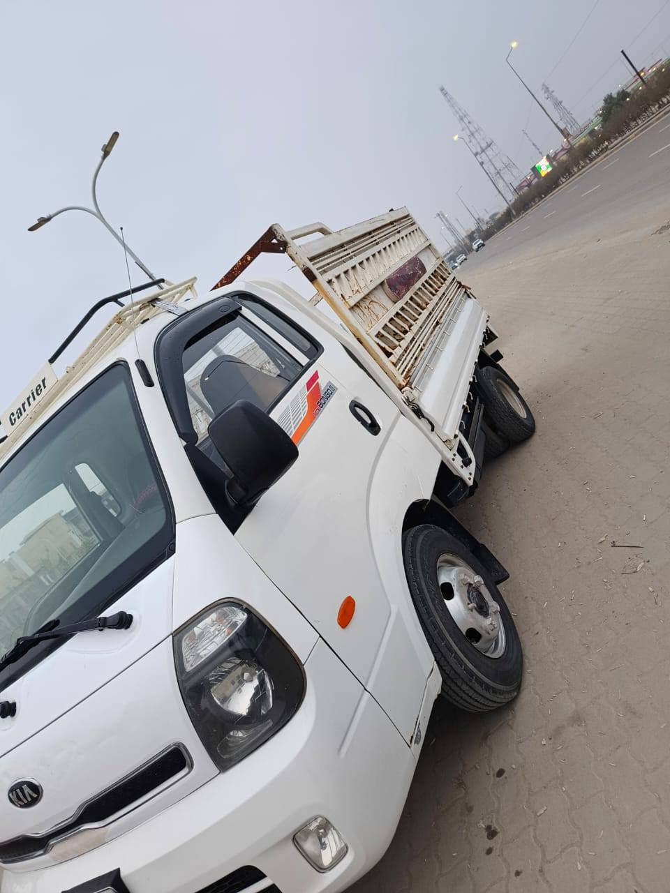 السلام عليكم كيا فحل موديل 2017 مسكر سبعه كير مكفوله كفاله عامه محور تاير ١٤ رقم بغداد مشروع وطني العنوان البصره السعر 122 وبيها مجال رقم الهاتف ***********
