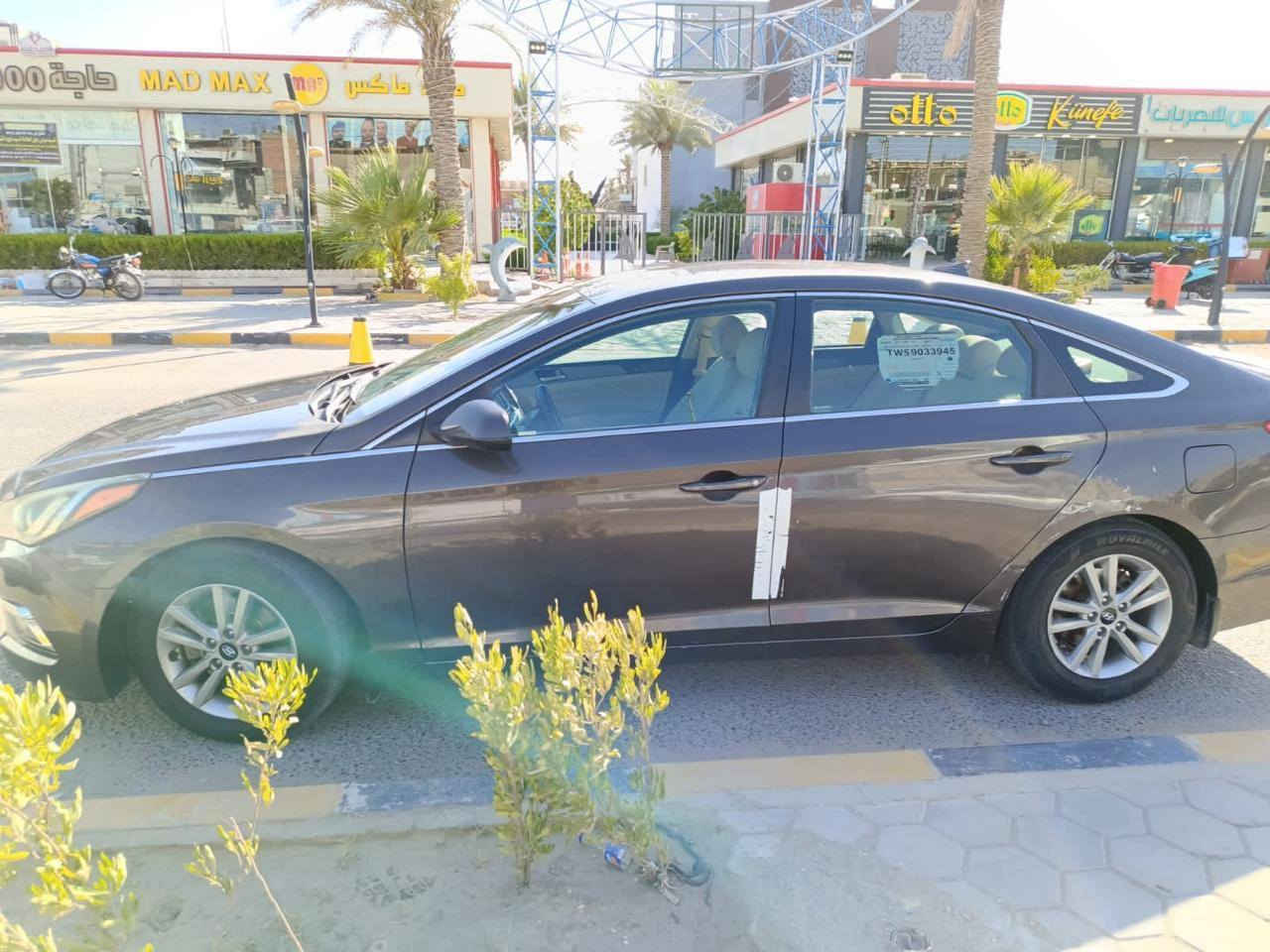 للبيع سوناتا 2015 وارد أمريكي
السونار مرفق بالصور
 سعر123$
كير مكينه حداديه تبريد مكفولات 
رقم اربيل 
مواصفات
.
3وضعيات القيادة: نظام ECO (اقتصادي)، عادي، ورياضي
 تحكم ستيرن جهتين 
 شاشه صغيره 
شاشة لمس LCD ملونة، نظام صوتي، بلوتوث، مداخل USB/AUX.
 نضام تقليل صرف Eco قتصادي
 مانع انزلاق ABS
مثبت سرعة
كامره خلفي
السياره خير من الله تجي وتشوف بعينك
السعر 123$
مكان السيارة الديوانيه . ام الخيل
الاستفسار  واتساب 
***********
