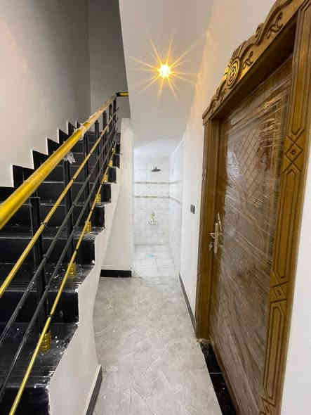 اسعد الله اوقاتكم بكل خير 🟥 بيتين البيع مساحته البيت 
100متر واحد ركن واحد بصف الركن 
الموقع البصرة أبو الخصيب شارع ابو كوصره
كل بيت يحتوي علو 🟩
2قرف نوم 
صاله
ديوان 
مطبخ
صحيات داخلي وخارجي 🟥 
نوع العقار طابو زراعي عراقي وكله اونسخه من الطابو 🟥 
سعر البيت الواحد 65اوبي مجال 💸
***********
