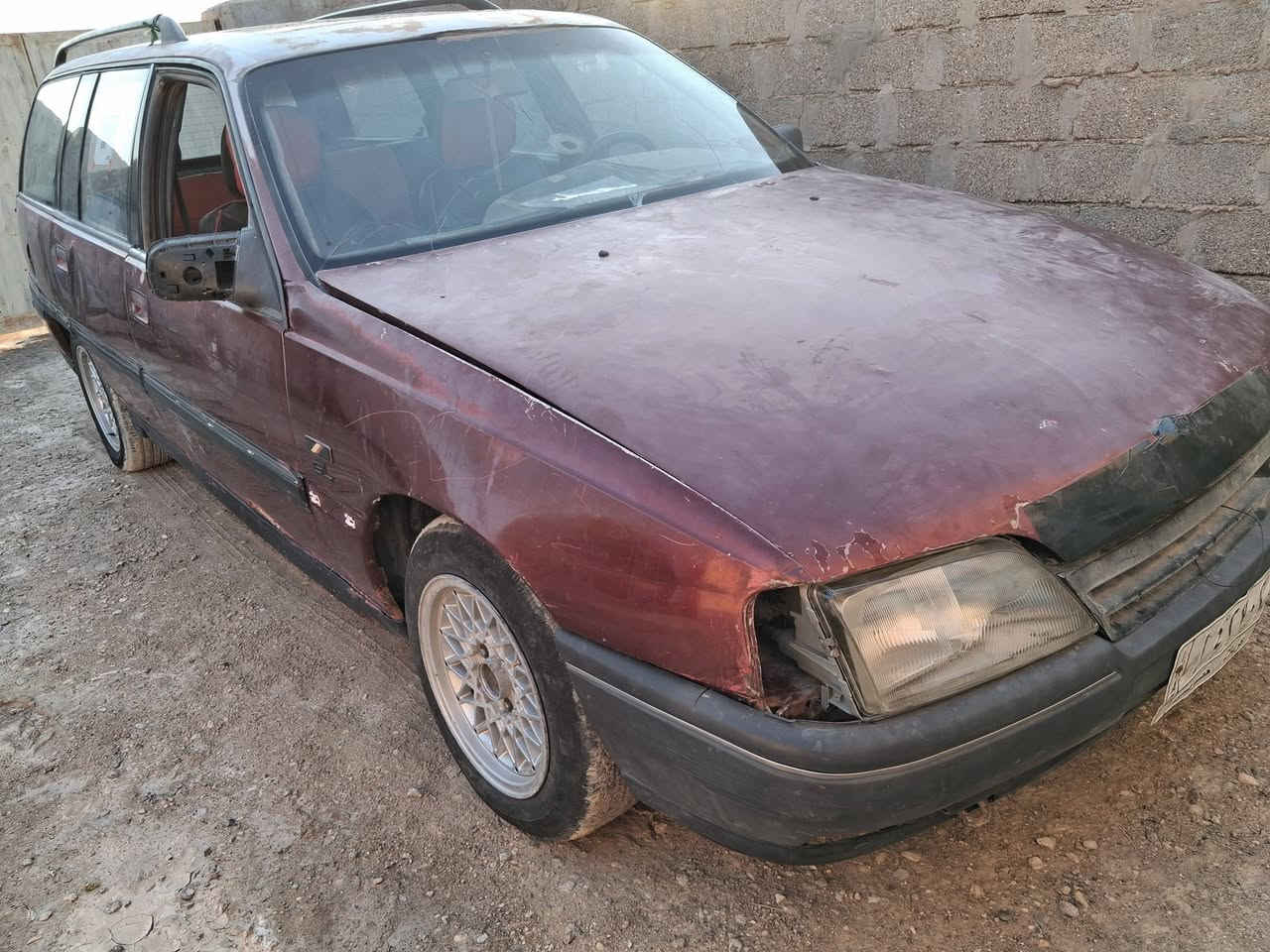ابيع سياره اؤبل ستيشن موديلات 93 رقم كربلاء مكينه وكير بطه فيفيتي كيراوتو مكفولات تخم تاير جديد باتري جديد صاحب السياره يريد.تحويل انته وياه اخابره الك وتحبين وياه السعر 17 ورقه وبيها مجال مراوس تصير بسياره  غيره مكاني كوت الاحرار وهاذ رقمي 
و*********** *********** 
الي ات،جاه من الاخوان الي مو شراي لايعامل وتعبنه يجي يكلب ويشوف
