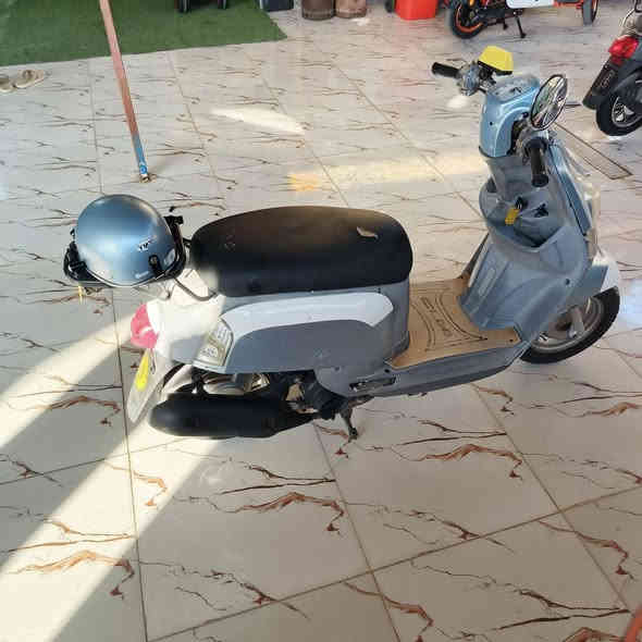 سلام عليكم بوليس 2009 نوزل للبيع دراجة مكفولة من كل النواحي جيب وياك فيتر وافحص السعر مليون و150 وبيها مجال حگ الجية مكاني قرنة الشرش هاتف: ***********
