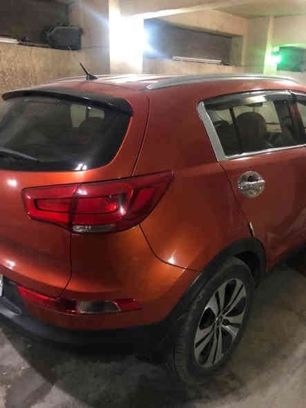 كيا سبورتج 2015 خليجي 
بيه جاملغ ايسر امامي فقط بدون دواخل 
بارد حافة البنيد اصبع لا غير 
ماشيه 132 
تحكم ستيرن 
شاشه 
كامره
حساسات خلفيه 
لايت دوار ويا الاشاره 
***********
بغداد اليرموك 
السياره على يد وحده و بسمي
