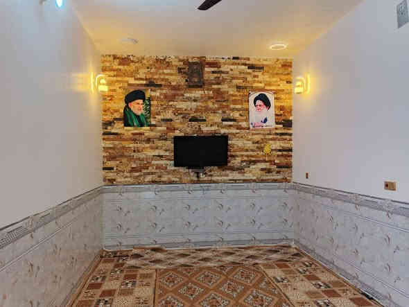 السلام عليكم بيت للبيع زراعي المكان الناصرية بالشوفة   مقابيل اكادمية الشرطة المساحة 290مترر
بنيان طابوك جديد صب كونكريت السعر 100 الرقم ***********
