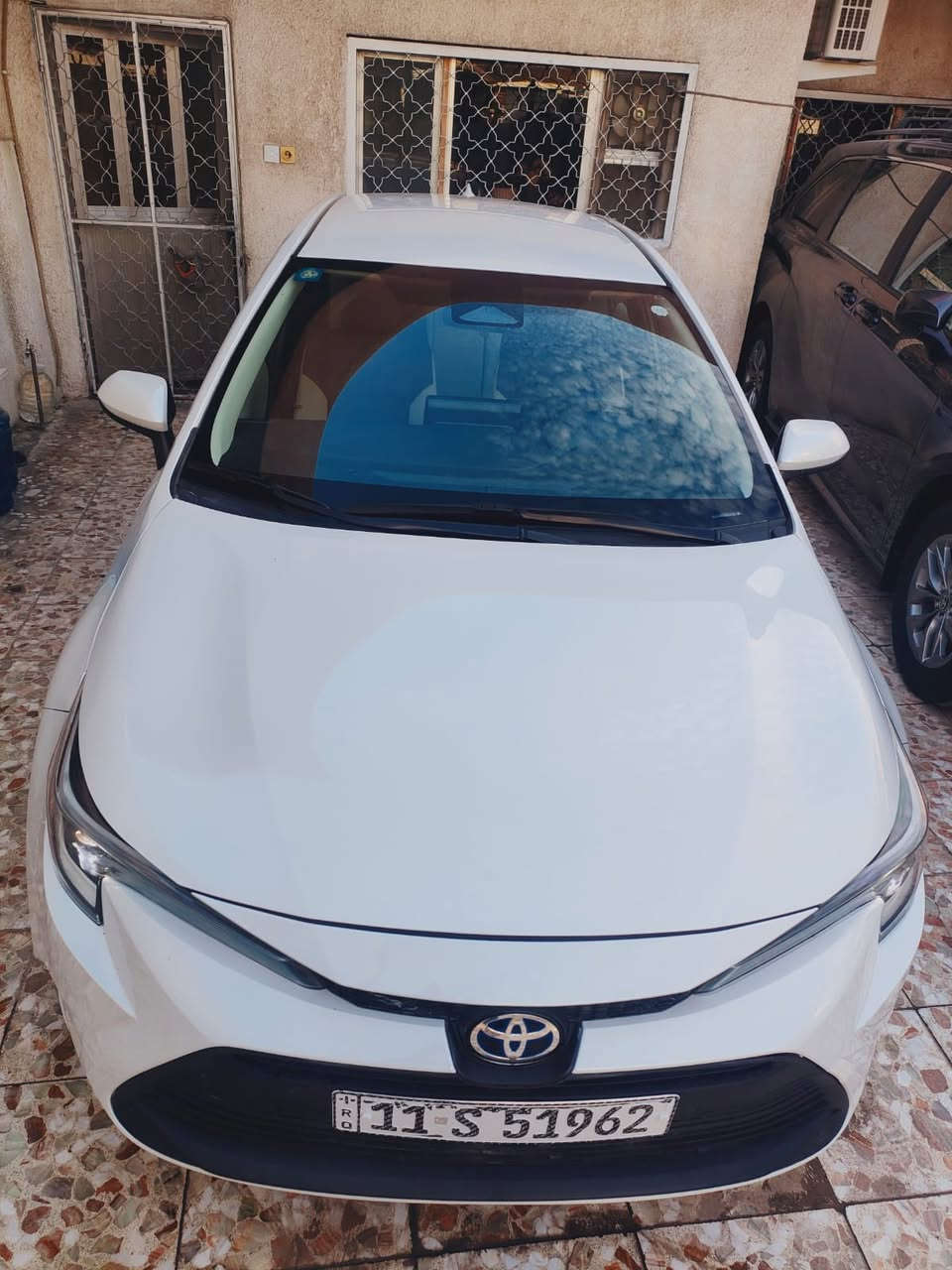 السلام عليكم
للبيع كورلا هايبرد 2024 وارد امريكي 

محرك 1800 السياره حادثه موضح بالصور 

رقم الشاصي موجود داخل المنشور 

ماشيه 23الف ميل 

بيه بنيد مبدل ومصبوغ ايرباك دركه وبردّه وراجع سيتم 

دخول جديد ورقم جديد والسياره كلش جديده 

مكان السياره بغداد حي الخضراء 

السعر 165$$$ وبيه مجال بسيط 

للاستفسار    ***********
