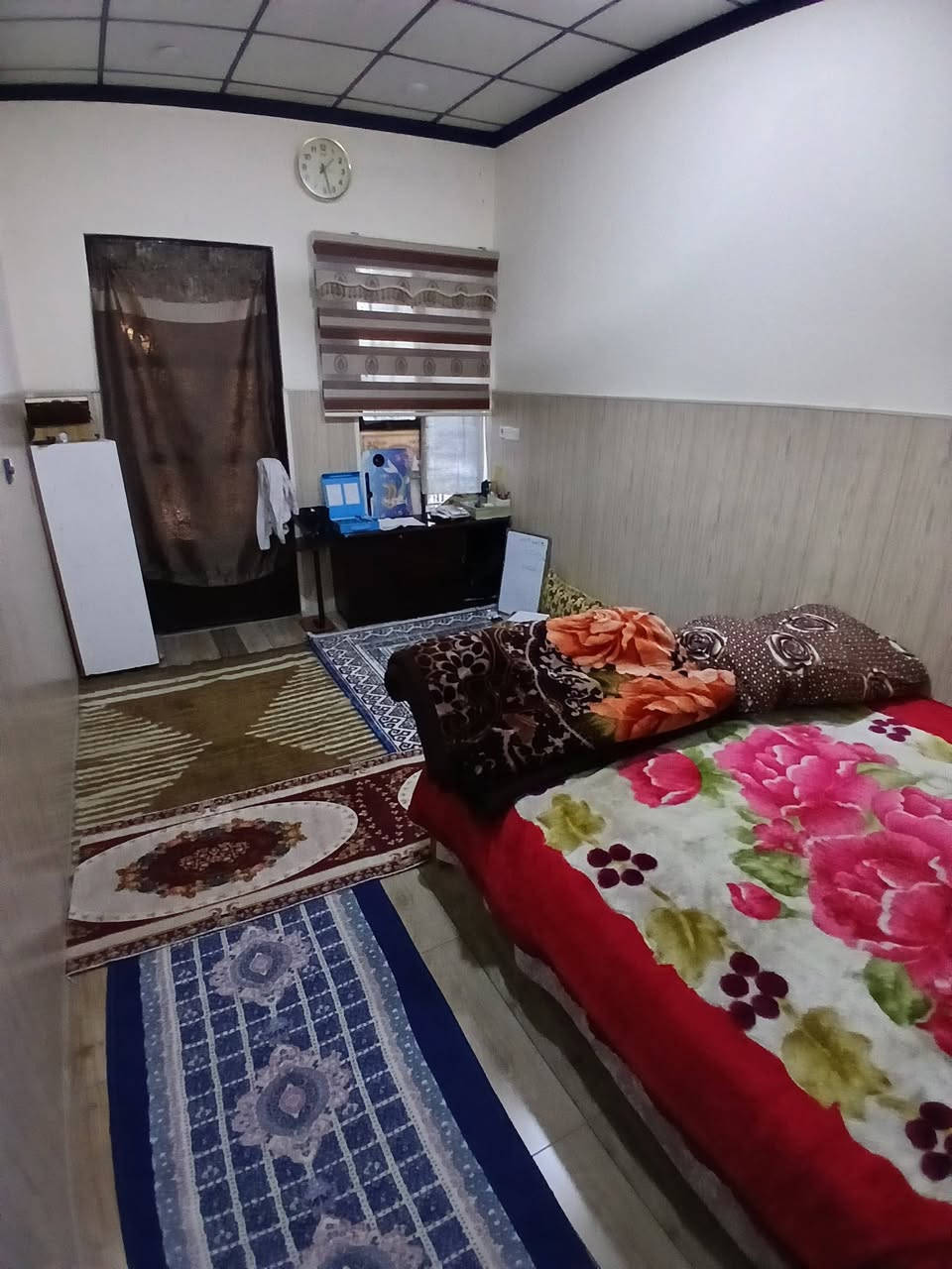 بيت للبيع  100مترحي السماح الثانيه قريب صيدليه الشغف قريب شارع 30 سند طابو خدمات كامله سعر 70قابل للتفاوض
رقم ***********📞☎️
رقم***********📞☎️
