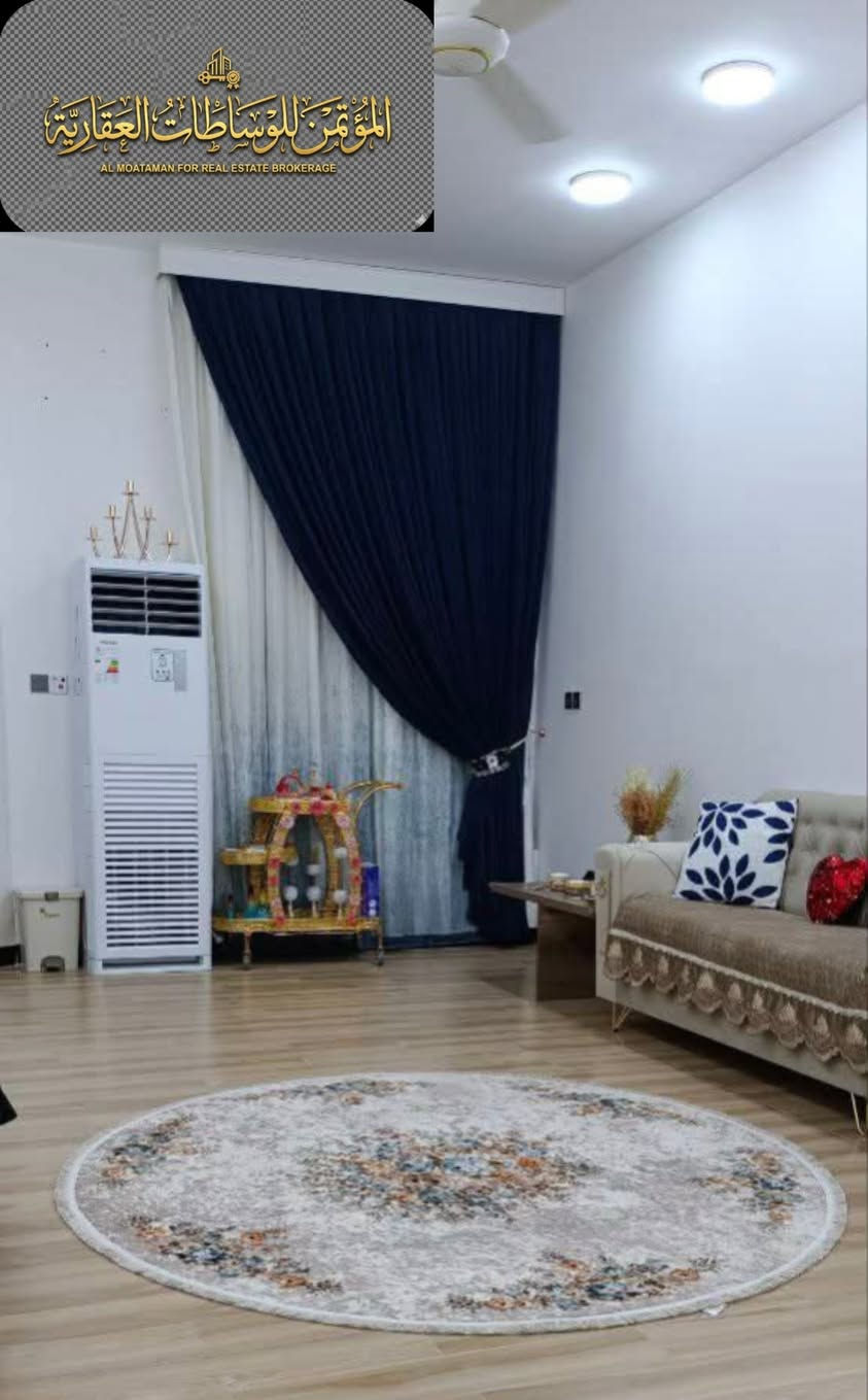 🏠بيت للبيع 

الطابق الاول 

⛺️يتكون البيت من غرفتين 4*5 

⛺️صاله 5*8 مجموعه صحيه 2*3  

⛺️براني 4*8 مع مجموعه صحيه داخل 

⛺️البراني مطبخ 5*4 كراج وحديقه صغيره

الطابق الثاتي 

⛺️ يحتوي علي مجموعه صحيه 2*3 وصاله 5*7 بناء درجه اولى وحديث البناء 2022

 🔀198م
واقع حال 203

📍📍📍📍📍

العنوان شارع الصب فرع اسواق كيان تدخل بالفرع مالت الأسواق مو اول فرع ثاني فرع على السيار البيت مقابل ساحه يعني حديقه عامه
للتواصل 
واتساب ***********
او ماسنجر
