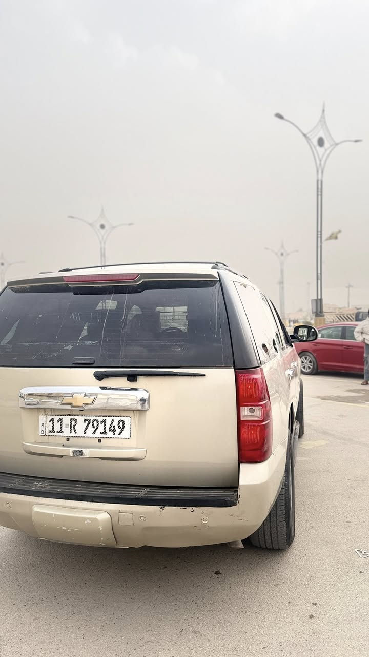 تاهو مديل 11 خليجي 
فئه sL سياره جاهزه من كلشي 
توني بدلت لايتاتهه 
حدايده جديده
مكينه جديده 
لسياره مرشوشه حزام بسبب لجراد 
بيهه ضربه طرف لجاملغ وشويه من لبنيد بدون دواخل 
السعر 190 وبي مجال 
***********
***********
