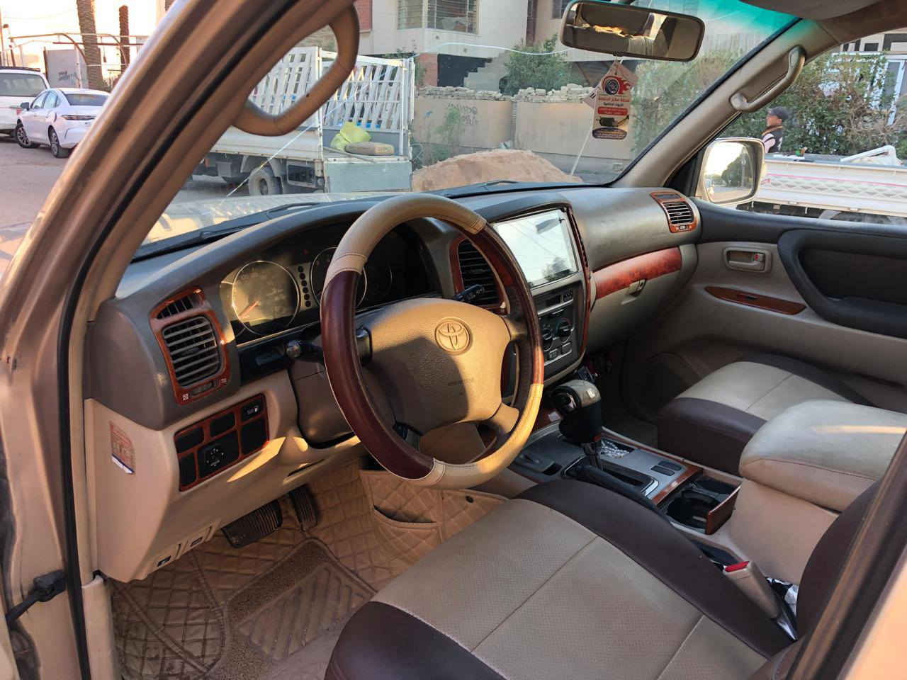 السلام عليكم للبيع فقط موديل 2006  العنون بغداد حي الجامعه السعر 160 وبيه مجال للاستفسار الاتصال على الرقم *********** بيه وات ساب اني مكلف بالنشر
