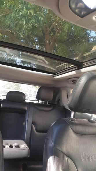 جيب كومباس ٢٠١٨ فول حادث قطعتين يمنة ومصبوغة وياها قطعتينصبغ مراوس  يعني مصبوغ صفحة 
بجم كبس 
السيارة فول للاخير 
١١٥ 
*********** 
بغداد الاعلام بغداد
