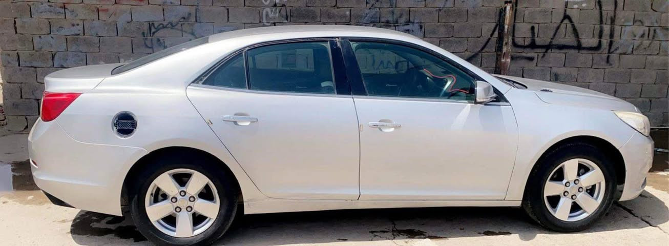 شوفرليت. ماليبو موديل 2013
مكينه. 2400
بيع او مراوس 
كير مكينه مكفوله 
تبريد شغال 
صدر امامي وخلفي جديد 
 سنويه ل 2028
ضربتها جاملغ والباب الوره السايق 
السعر. 75وبيها مجال 
غير متواجد فيس 
رقم الهاتف ***********
