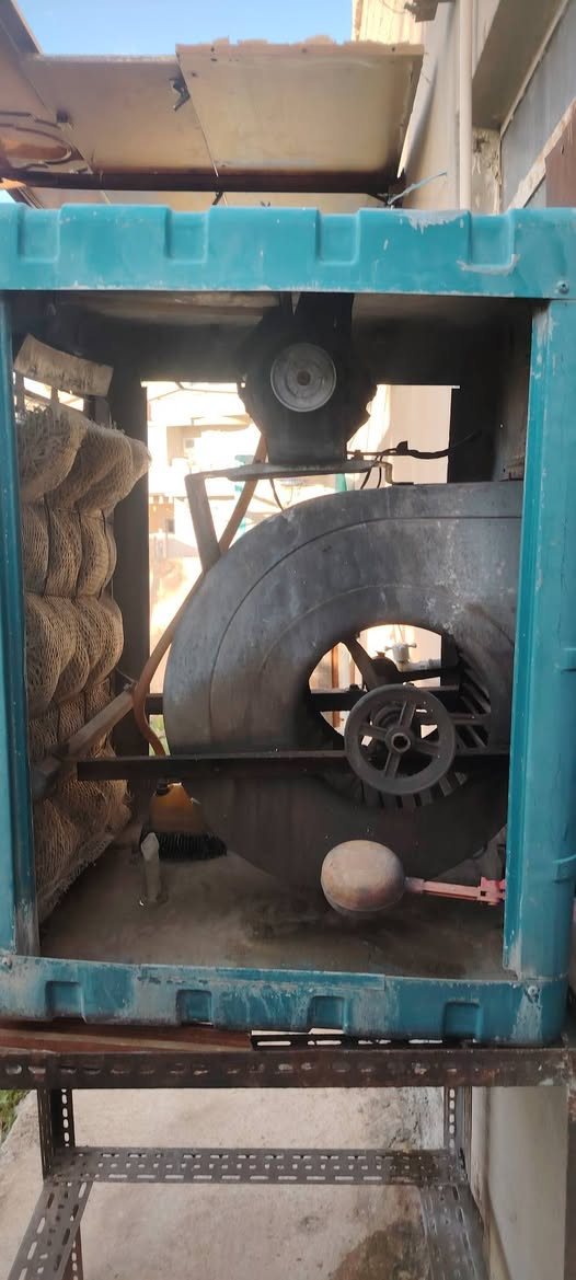 مبرده للبيع حجم واحد ونص ابيع كشر سعر ٤٠) ***********
