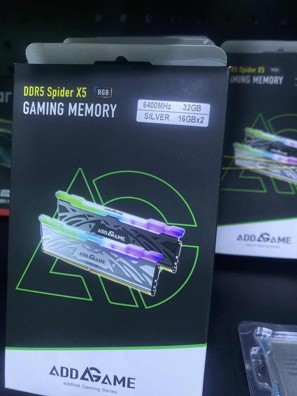 منشور يخص الرامات الي متوفرة حالياً
Ddr5 6400 حجم 32 القطعه 
Ddr5 6000 2*16 

Ddr4 2*8 3600
Ddr4 3200 2*8 
Ddr4 3200 2*16


**إذا كنت صاحب هذا الإعلان وتريد حذفه لأي سبب، رجاءا أرسل رسالة إلى الدعم الفني**