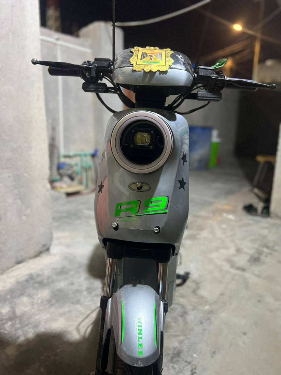 دراجة شحن نوع آر9 مديل 2025نضيفة كلش بطاريات إنتاج 2026
سعرها 450 وبيها مجال للشراي
مكاني بصرة حيانية شارع الطاك 
رقم تليفوني ***********
