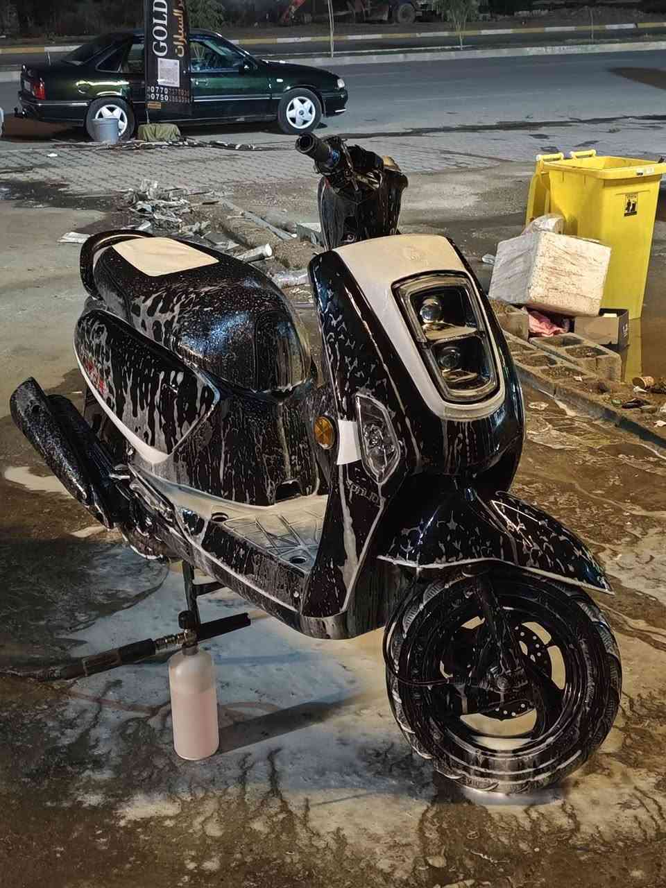 سلام عليكم ماكس بوليسي موديل ٢٠٢٤ دراجه نضيفه صالنصه اف ام  طكه او فصله محرك مكفول بلادي ماملعوب بي زوج تايرات جديده دسك خلفي جديد عداد الكتروني ٦ الوان  نقص بس بريك امامي او جوزه صباحيه نكره سلف الدراجه فقط الصبح تاتأخر شويه بل تشغيل سعر ٦٠٠ او بي مجال مكان واسطي رقم ***********بيه مجال
