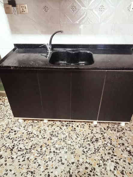 كاونتر تفصال جديد خشب ومرمر ثلاث امتار مع سنك وملحق مترين ونصف مرمر ابواب جكات خلاط حفر السعر مليون دينار الشعب حي التجار الاولى مقابل متوسط الجندي الباسل هاتف ***********
