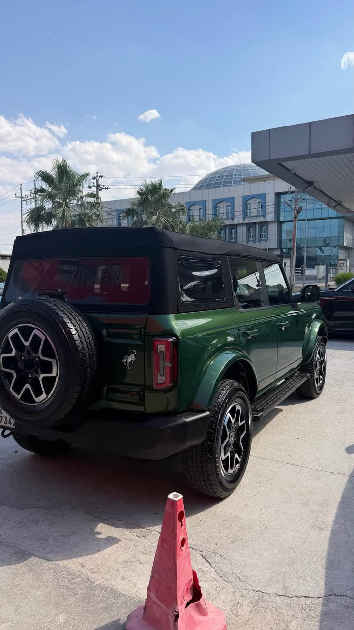 �🔥 فرصة لعشاق القوة والمغامرة! 🔥🚙

�🔥 للبيع ✅   – Ford Bronco 2024  outer banks 🚙✅

🛕العنوان / اربيل 
للاستفسار 

*********** ☎️☎️

رقم أربيل الجديد وبأسمي شخصيآ فحص وهزة كله جاهز 

✨ عداد: 20.000 كم فقط

✨ محرك V4 سعة 2.3 لتر تيربو

✨ قوة هائلة تصل إلى 330 حصان 🏁

✨ فئة: Big Bend العملية والمليئة بالمزايا

✨ سقف متحرك بالكامل (Removable Top) لعشاق المغامرة

✨ لون خارجي مميز جداً بتصميم جبلي Rugged 🏔️

مواصفات فئة Big Bend:

✅ نظام دفع رباعي 4x4 مجهز للطرق الجبلية والصحراوية.

✅ عجلات 17 إنش مع إطارات مخصصة للطرق الوعرة.

✅ مقصورة داخلية رحبة مع شاشة 8 إنش SYNC 4 تدعم Apple CarPlay وAndroid Auto.

✅ أنظمة أمان متقدمة: كاميرا خلفية + مساعد ثبات + وسائد هوائية متعددة.

✅ وضعيات قيادة متعددة (G.O.A.T Modes) تناسب جميع التضاريس.

💡 سيارة مغامرات بامتياز، تجمع بين القوة – الراحة – التصميم العصري.

📍 لا تفوت الفرصة! تواصل معنا الآن 📞 أربيل, العراق
