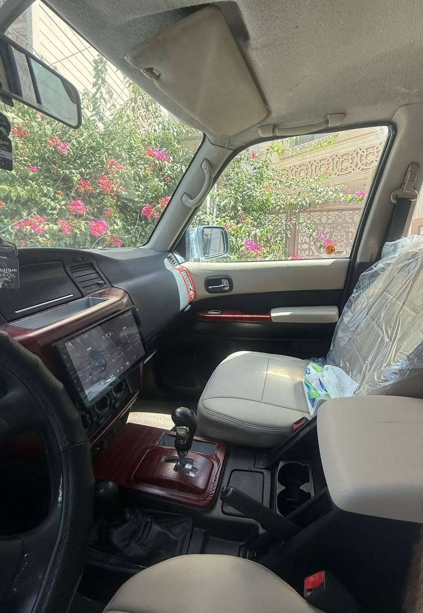 ألسلام عليكم
باترول سفاري ٢٠٠٨ محدث كامل ٢٠٢٤
محرك فتك ٤٨٠٠ بلادي ما مفتوح
كير فور ويل دف لوك كفالة
السياره مكفوله لا حادث ولا ضرر ولا تصليح
بلادية من الطول للطول ماكو اختها 
مكينه كير ظفاير كهرباء كله بلادي ما مبدل بيها برغي
دواخل تكم ارضيه بعدهن جدد السيارة ماشيه ٢٨١ فقط
السعر كلش مناسب ٨٤ وبيها مجال قليل
 ماعندك اخذها بلاش
مكاني بغداد
***********
