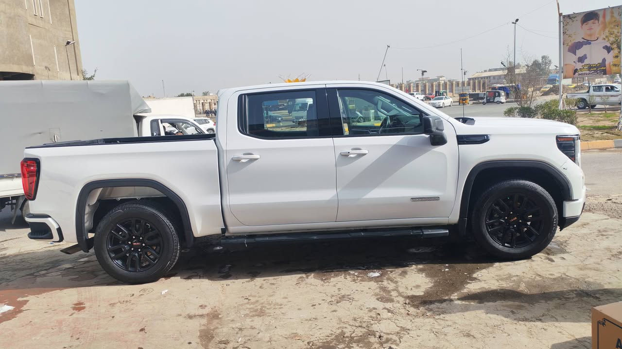 سلام عليكم 
جي ام سي سيرا  مديل 24   مواصفات الفيشن 
محرك 2700 توين تيربو 
دشبول تاهو 
شاشه كبيره 
تشغيل عن بعد 
قياده 3 وضعيات 
تحديد مسار
رادار كشف الاشخاص 
باب طويل بدي قصير المرغوب
باب خلفي 3قطع درج 
بيها هواي مواصفات معروفه مواصفاتها 
ماشيه 12الف سياره زيرو 
تبديل بنيد بلادي مع جاملغ بارد وصابغي 
صور الحادث مرفقه مع المنشور 
رقم بغداد بسمي تحويل مباشر 
السعر 330$  *********** بغداد
