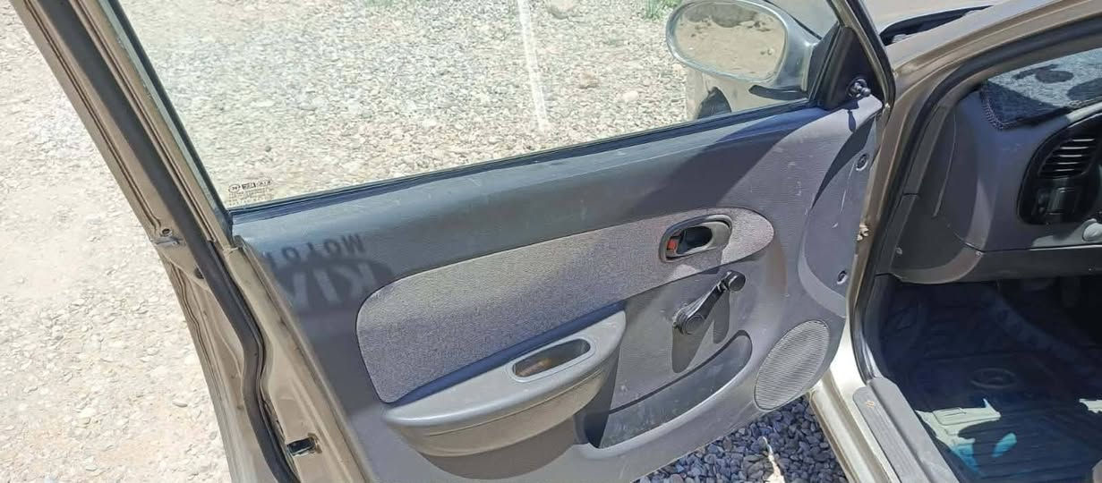 سوناتا موديل 2000
بدون اي ضرر 
فقط لونها جارد و مصبوغة جمالية 
رقم ديالى كير اوتو 
السعر 43 وبيهة مجال 
 ***********
