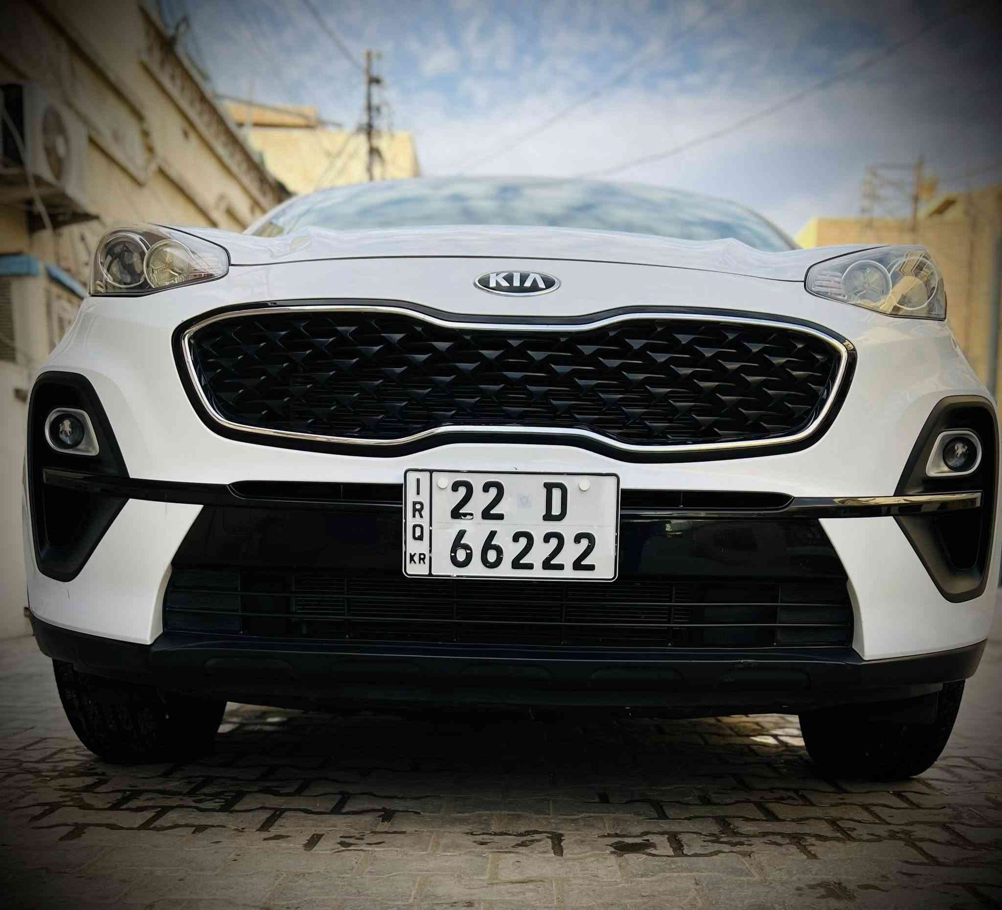 السلام عليكم شباب 🌹
كيا سبورتاج موديل 2021
مكفولة – خليجي
فئة بانوراما سويج
شركة دولية
الرقم أربيل 
وهزه جديده 
تخم تاير عليه ب كارتون 
سنوية بسمي 
ماشية 90 ألف
السيارة نظيفة جدًا مثل الجديدة
ما ناقصها كلشي وجاهزة للاستخدام

💰 السعر: 209
 بيه مجال بسيط

📞 رقم الهاتف: ***********
📍 المكان: بغداد – المحمودية
