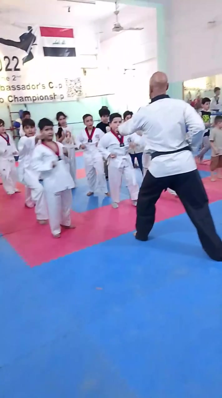 يعلن نادي الشباب الرياضي 
دورات العطله الصيفيه لعبه 
التايكوندو باشراف المدرب الماستر ابراهيم قاسم 
للاشتراك والتفاصيل الاتصال على هذا الرقم
***********
