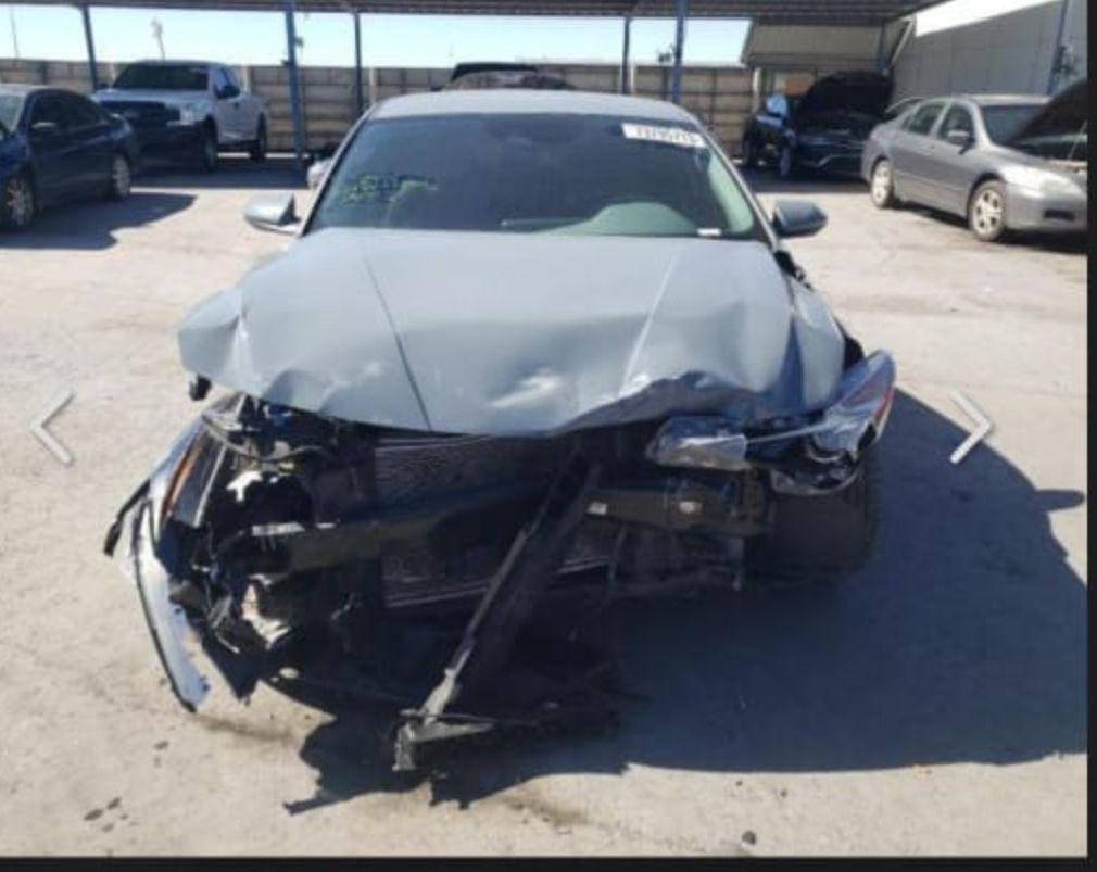 وارد امريكي ٢٠٢٢ ماشية ٧٠ الف ميل حادثها بجم بنيد مبدل وايرباك ستيرن طاك بدون فتحة حساسات ٣٦٠ درجة تبريد يخبل طخات بسيطة والشواصي موضحة بالصور بغداد, العراق


**إذا كنت صاحب هذا الإعلان وتريد حذفه لأي سبب، رجاءا أرسل رسالة إلى الدعم الفني**