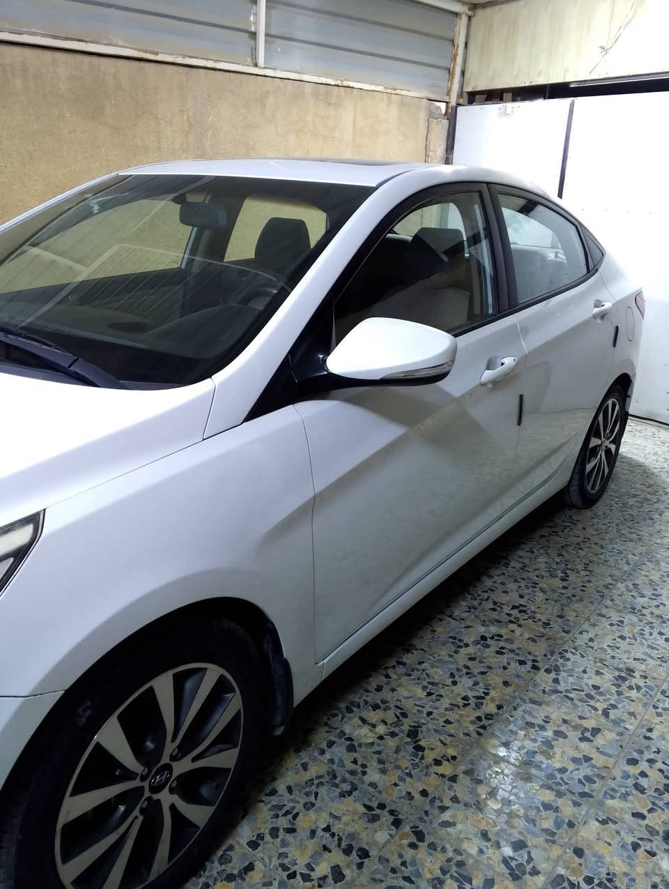 السلام عليكم اكسنت 2016 محرك 1600 رقم بغداد ماشيه 78 سياره عل وضع الشركه السعر 113 وبيه مجال للإستفسار ***********
