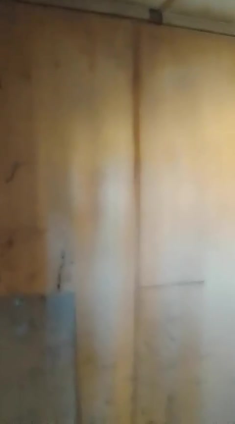 سلام عليكم اخوان كرفون حاويه كلش مرتب القياس مالته ٦ * ٣  مقسم غرفتين ٣ * ٣ والمدخل تفاصيل اكثر اتصل عل الرقم ***********
