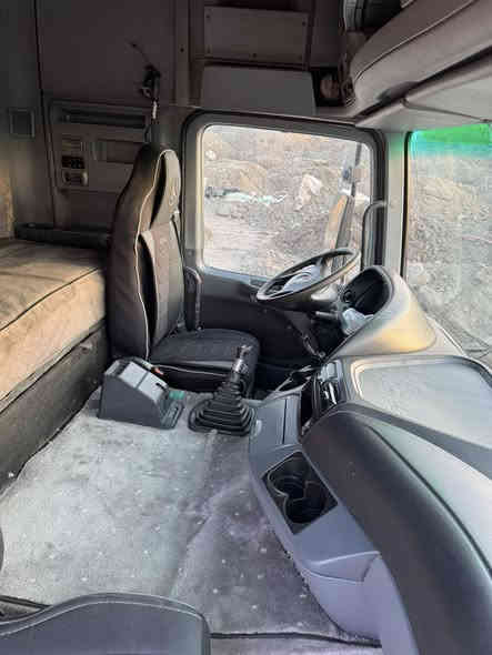 اكتروس فحل 2004 للبيع رقم انبار بأسمي تحويل مباشر
مع عربانه ماموت 2007  /3 محاور 

السياره جاهزه للشغل 

العنوان بغداد
الاتصال ‭0780 820 0130‬

‭0771 786 3483‬
