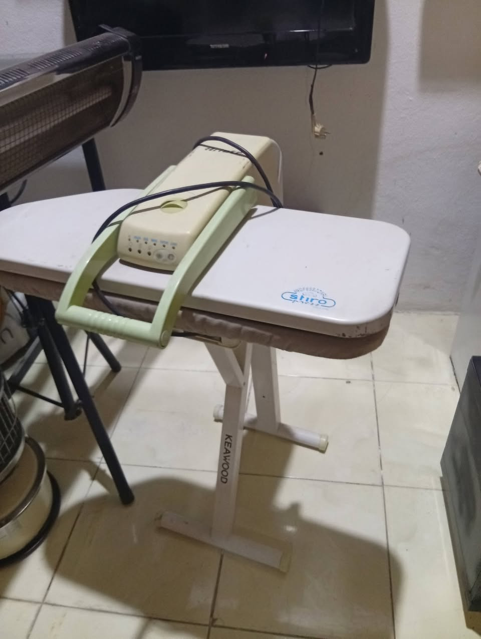 دخل بوفروتنه عنوان تناهی 

***********
