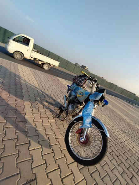 سلام عليكم
من رخصه #الادمن 
للبيع دراجه سولنك موديل 23 خير من الله ومكينه شرط كامله مكمله ربع متصرف عليها مرتبها ع اخر حبايه ومجنبزة للاستفسار مراسله الصفحه او الاتصال   ***********
