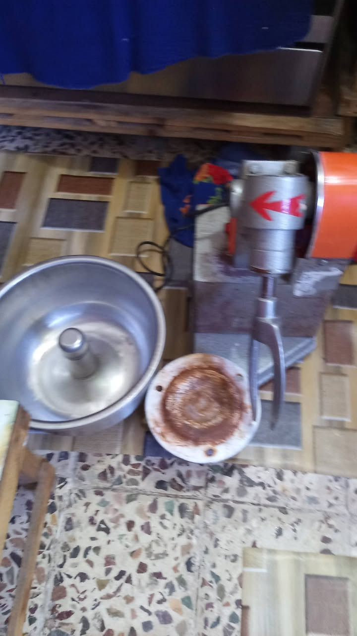 عجانه ٨ كيلو نظيفه جدا تتفلت الطاسه مالتهه السعر ١٢٠ الف وبيهه مجال البصره الجمهوريه.


**إذا كنت صاحب هذا الإعلان وتريد حذفه لأي سبب، رجاءا أرسل رسالة إلى الدعم الفني**