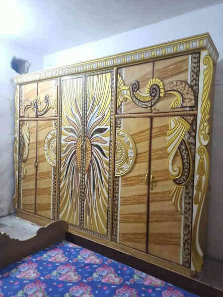 السلام عليكم غرفه صاج حطاطه حديث داخل خارج صاج نضافه 90% سعر 725. ***********
