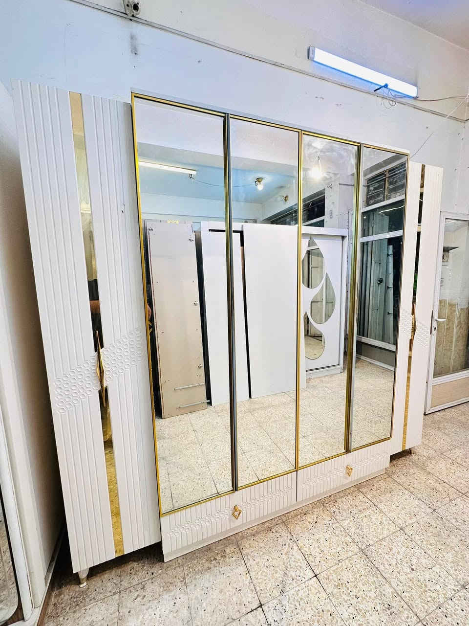 غرفة نوم تركي 🇹🇷مستخدم
نضافه 85 ‎%‎💯
تتكون من 9 قطع
باب المنيوم برغي وجوي حديد  
توصيل وشد داخل بغداد مجاناً


**إذا كنت صاحب هذا الإعلان وتريد حذفه لأي سبب، رجاءا أرسل رسالة إلى الدعم الفني**