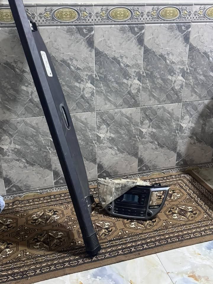 سلام عليكم البيع غراض توكسان /مسجل مال توكسان جديد / برده بلخلفيه مال الجنطه/. سعرهن 70 رقمي وتساب ***********
