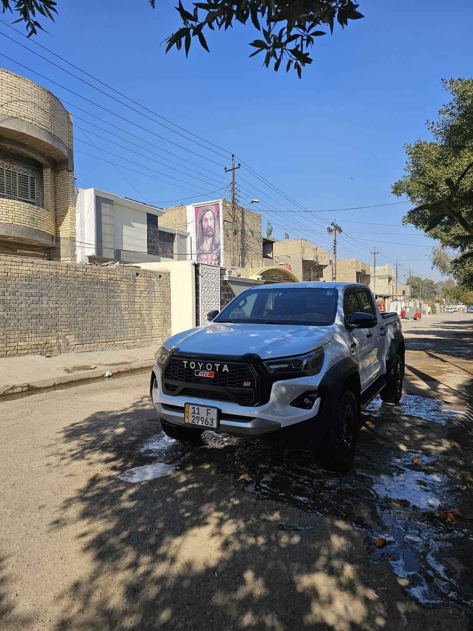 سلام عليكم عندي سياره البيع بيكم جي ار نفخ موديل 2024 رقم بغداد دولي مكفوله عامه سياره جديده وحلوه كير وتماتيك ماشي 40 الف عنوان بغداد ولشراي يتصل عل رقم ***********
