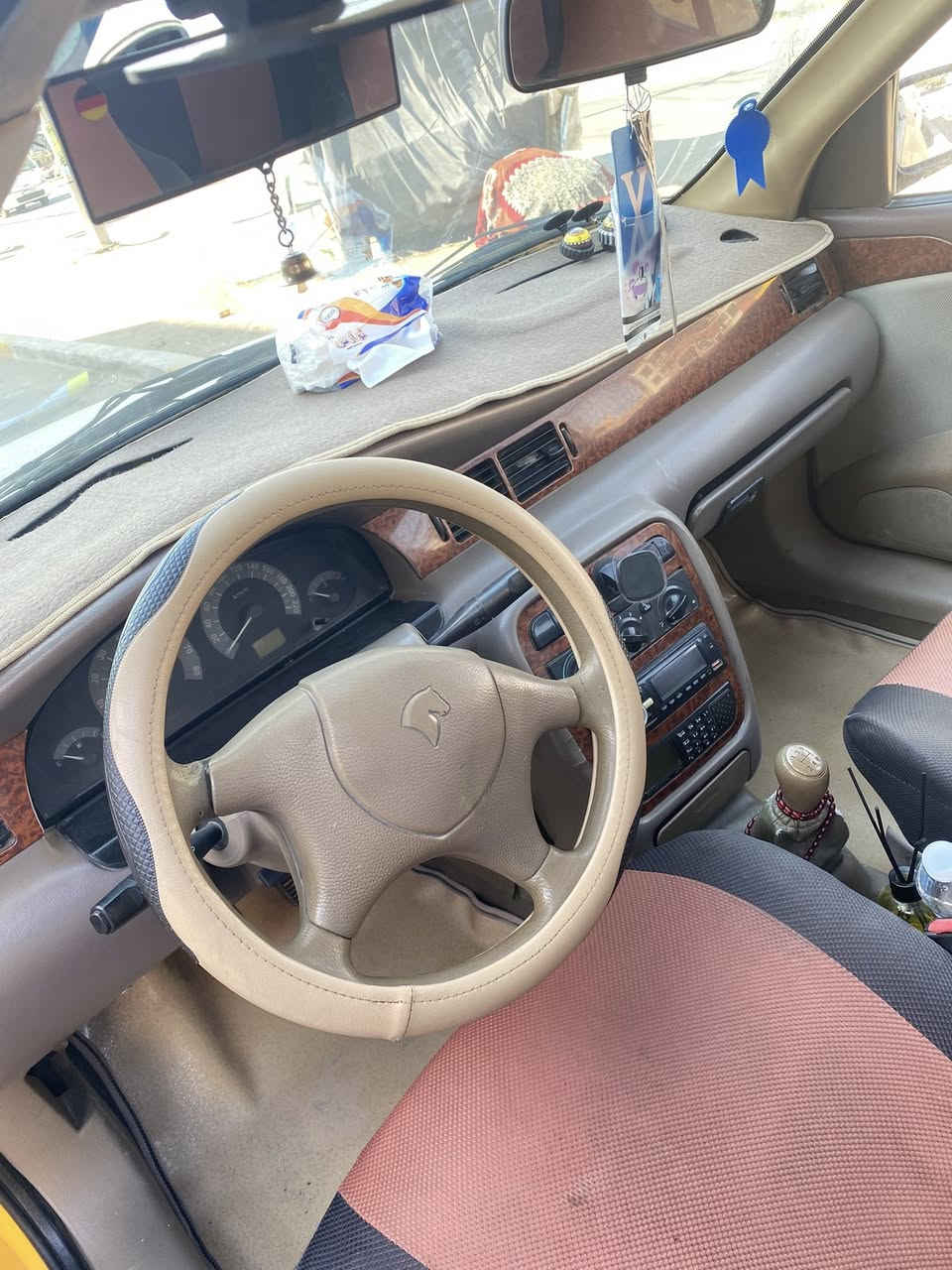 السلام عليكم سمند موديل2012مبدل باب وجاملغ جهت السايق بسمي السياره مصفره هيىه وغرامات سنويه ل 28 السياره جديده احلى من الصور مكاني بلديات ضباط الثانيه ***********السعر 35وبيها مجال
