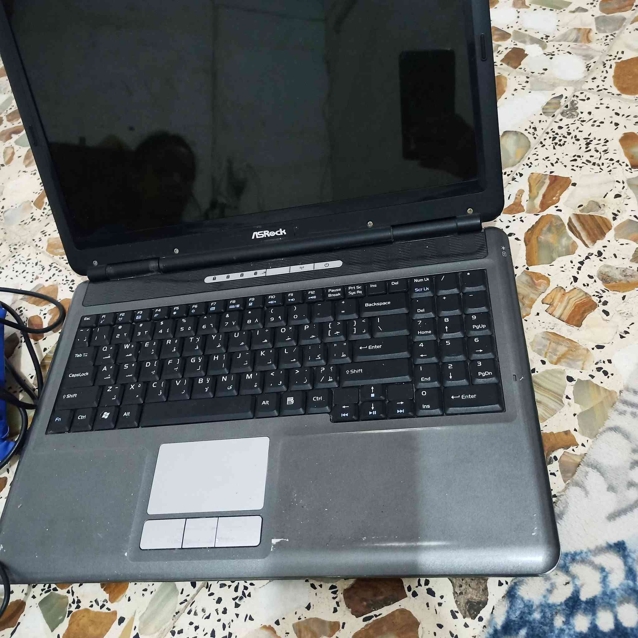 لبتوب جديد مابي اي عطل سعره 200 وبي مجال بسيط عنوان كربلاء حي قادسيه رقم ***********
