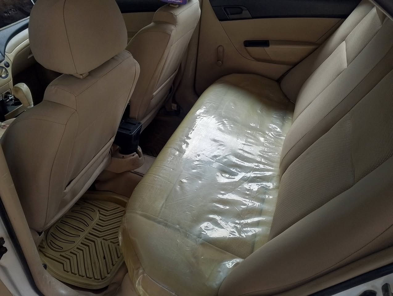 سلام عليكم
افيو خليجي 2010
سيارة بالادية باسمي كير اوتو 
تدفئة تبريد تخم تاير جديد باتري جديد 
كهربائيات كلهة شغالة صدر كامل امامي خلفي 
داخلة هزة باسمي لايوجد غرامات مصفرة
فقط ضرر باب الصدر طخة خفيفة يرجع على بارد 
السعر 75 ورقة مكان الاسيارة بغداد 
رقم الهاتف ***********
