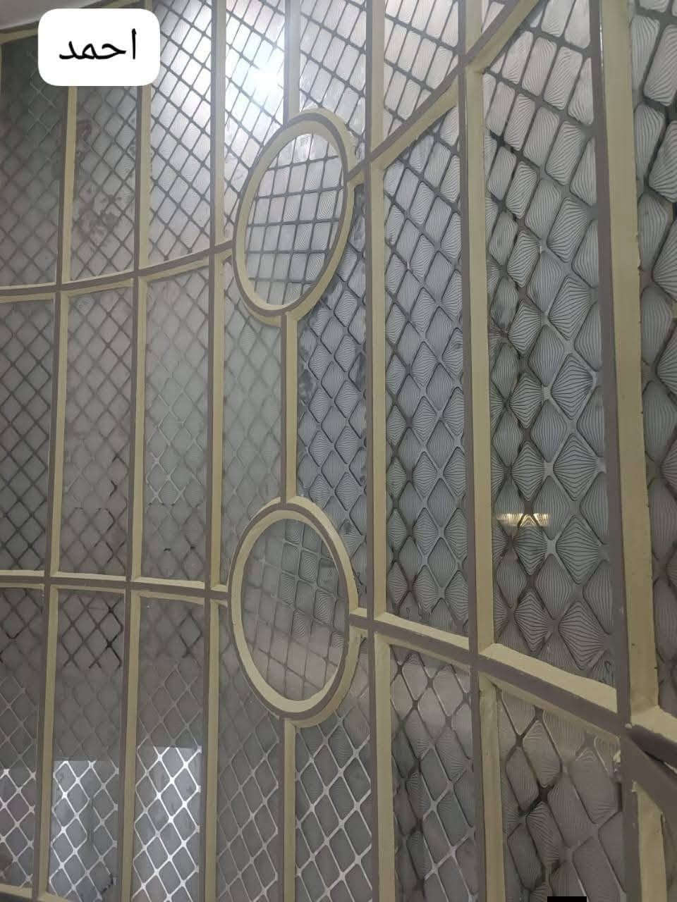 تركيب وشد كافه انواع زجاج ✅
بأسعار تنافسية 💱💲 
***********

