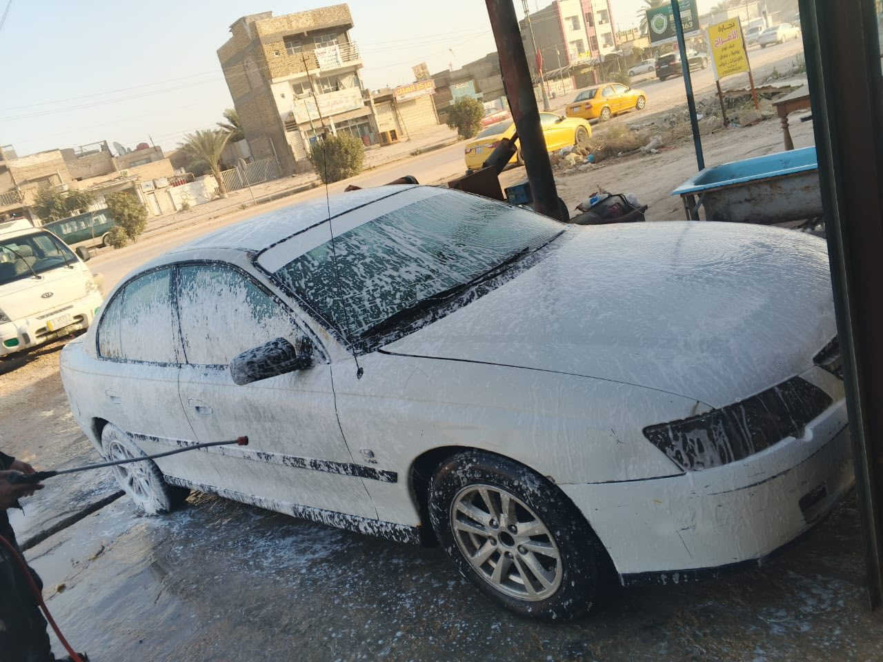 السلام عليكم
لومينا 2004 مزاد 
وكالة باركود من صاحب المزاد
معاملة كاملة تترقم بابل 
السيارة مابيها اي ضربة فقط صبغ بيبان 2 الامامية لان صبغ من ازق للابيض 
بريك abs شغال سايد بريك شغال
محرك وكير 3000 راس الثور جدد
غرفة حلوة دوشمة جديدة
ارضية جديدة
تبريد شغال
تخم تاير 
كهربائيات كلها شغاله فقط بانزين والكليو متر واكف 
والسيارة يحتاجلها حدادية نص عمر 
مكان السيارة بابل 
السعر 29 وبيها مجال بيع فقط.
***********
***********
