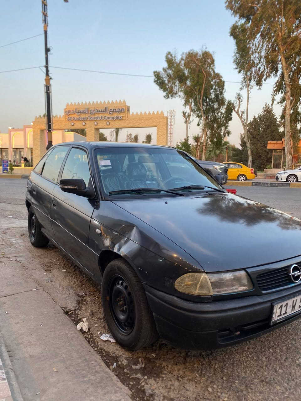 السلام عليكم
اوبل استرا موديل 1995
رقم انكليزي هزة بعد ما صاقطة 
سنوية لل29 كبل تحويل 
محرك 20 بي نفخ 
***********
السعر 37
